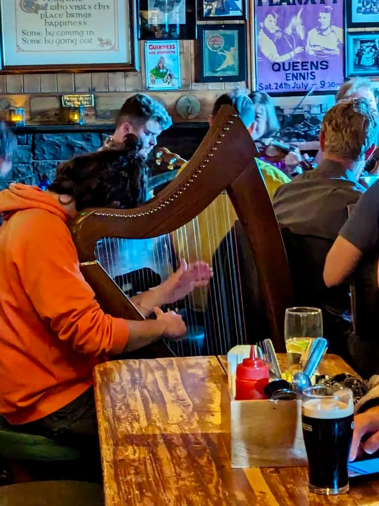 Harp session at a local pub